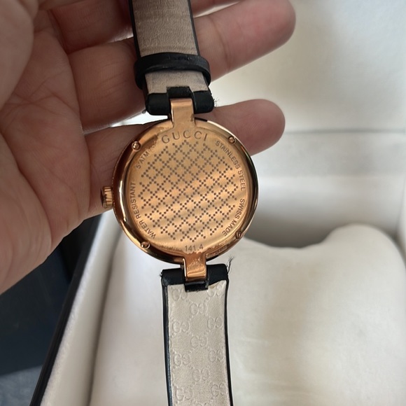 Gucci Diamatissima Black Lacquered Dial Ladies Watch - Picture 10 of 16